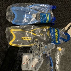 New Cressi Mask, Dry Snorkel, LongFins, Mesh Bag x 2 sets (See Packing Slip)